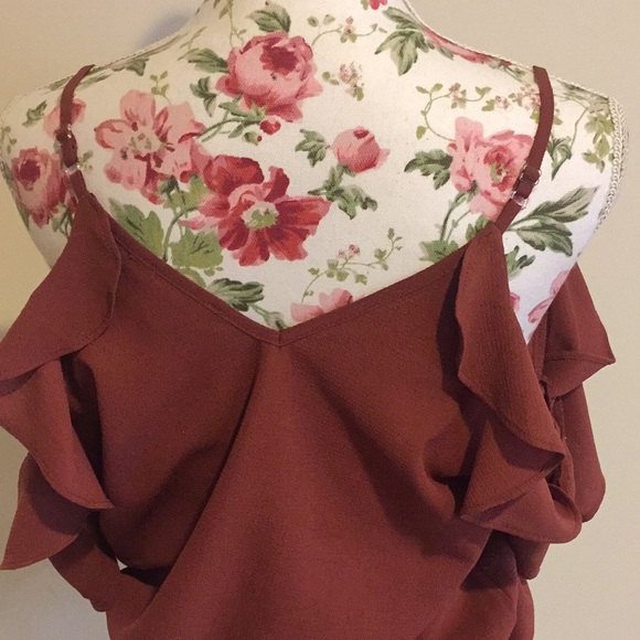 Cold Shoulder Ruffle Blouse - Picture 4 of 5